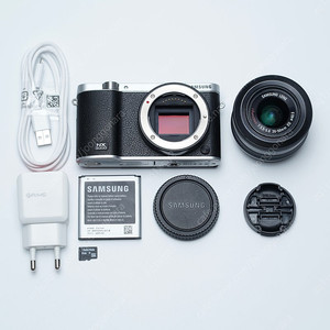 삼성 NX3000 미러리스 카메라 판매합니다.