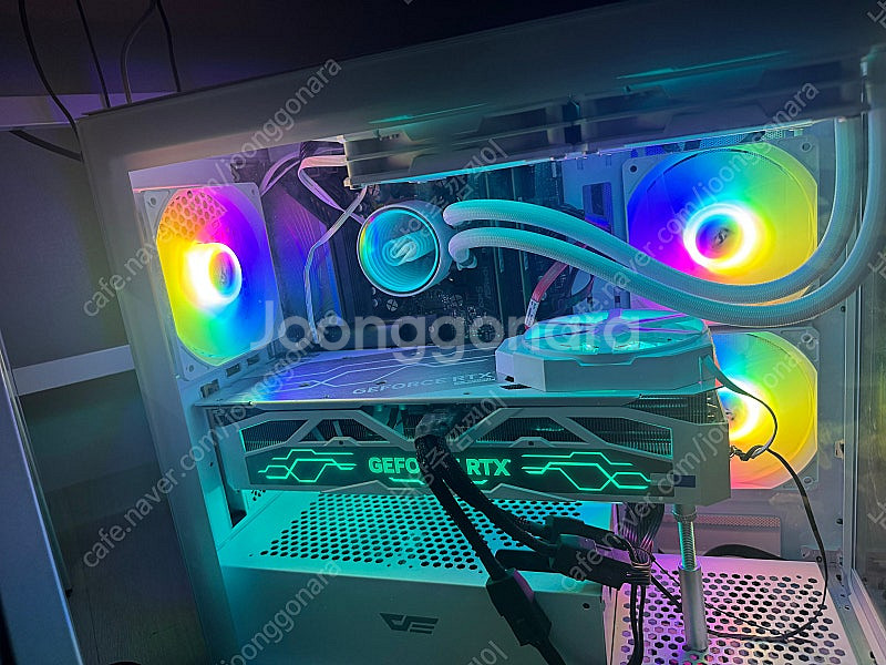 rtx5080 갤럭시 화이트--0