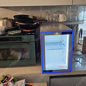 신형 레드불 냉장고 판매합니다