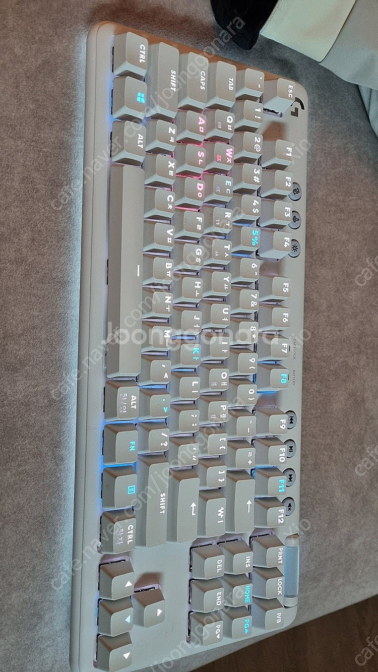 로지텍 G715 무선 키보드 팝니다.--0