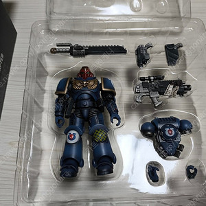 조이토이 워해머 울트라마린 팔아요.