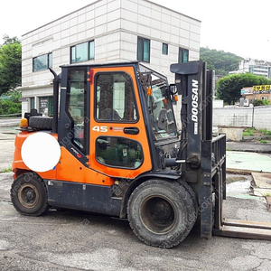지게차판매합니다 두산 4.5톤 디젤