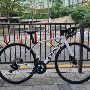 2025 트렉 마돈 SL 5 s사이즈 화이트 (상태S급)