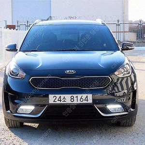 기아 니로 중고 니로 하이브리드 중고차 파란색 2017년식 65,255km 1.6 하이브리드 노블레스 수원중고차