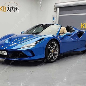 페라리 F8 스파이더 중고 3.9 V8 중고차싸게사기