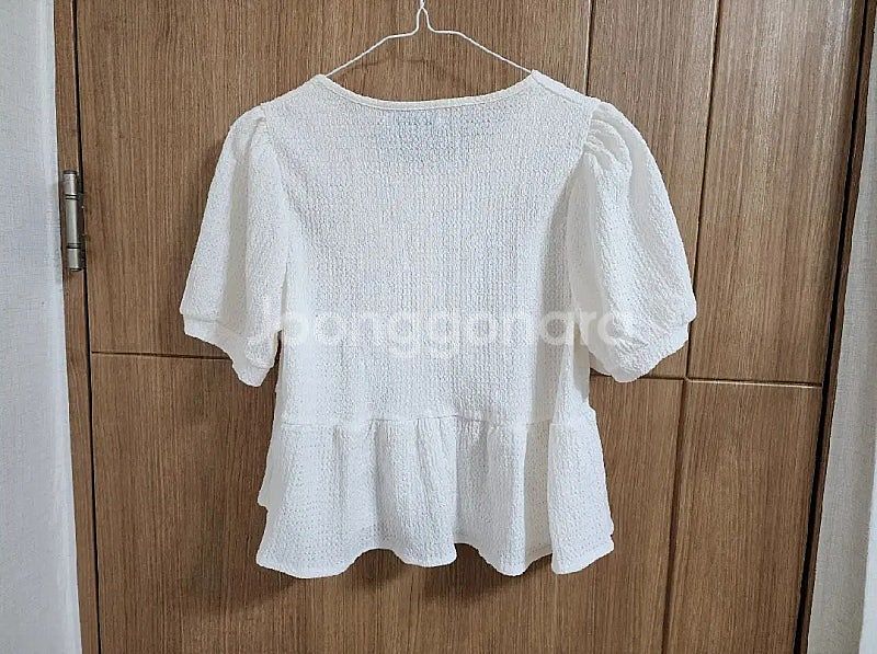 (F)여성 르샵 밑단 프릴 퍼프소매 반팔 블라우스--2