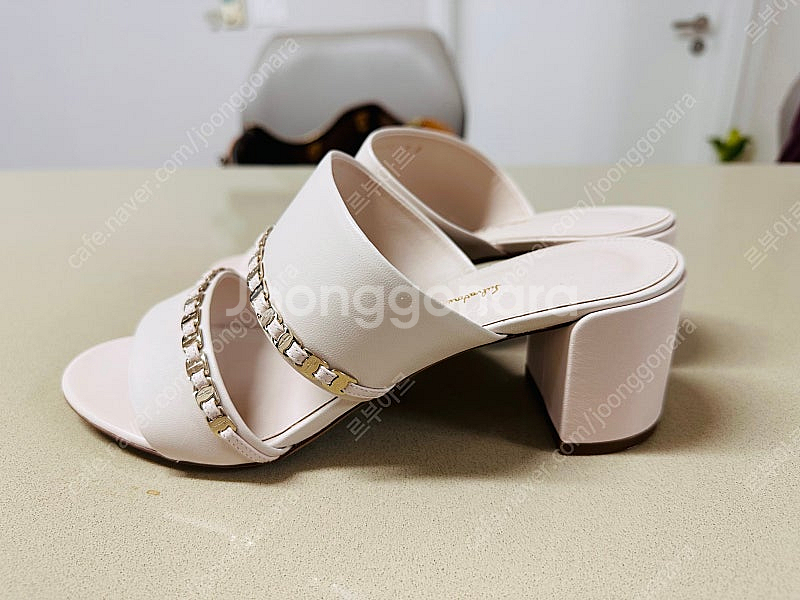 페라가모 트라비아 슬리퍼 샌들 에르메스 오란 오아시스 타임 마인 랑방 한섬--0