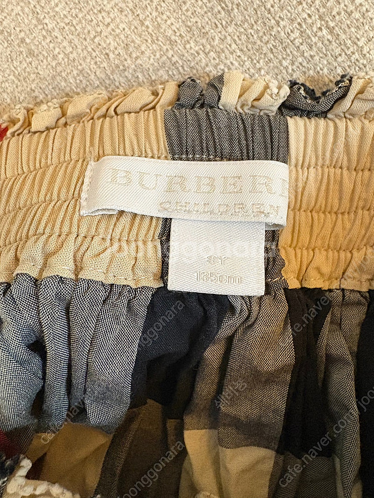 버버리 키즈 체크스커트 8Y--1