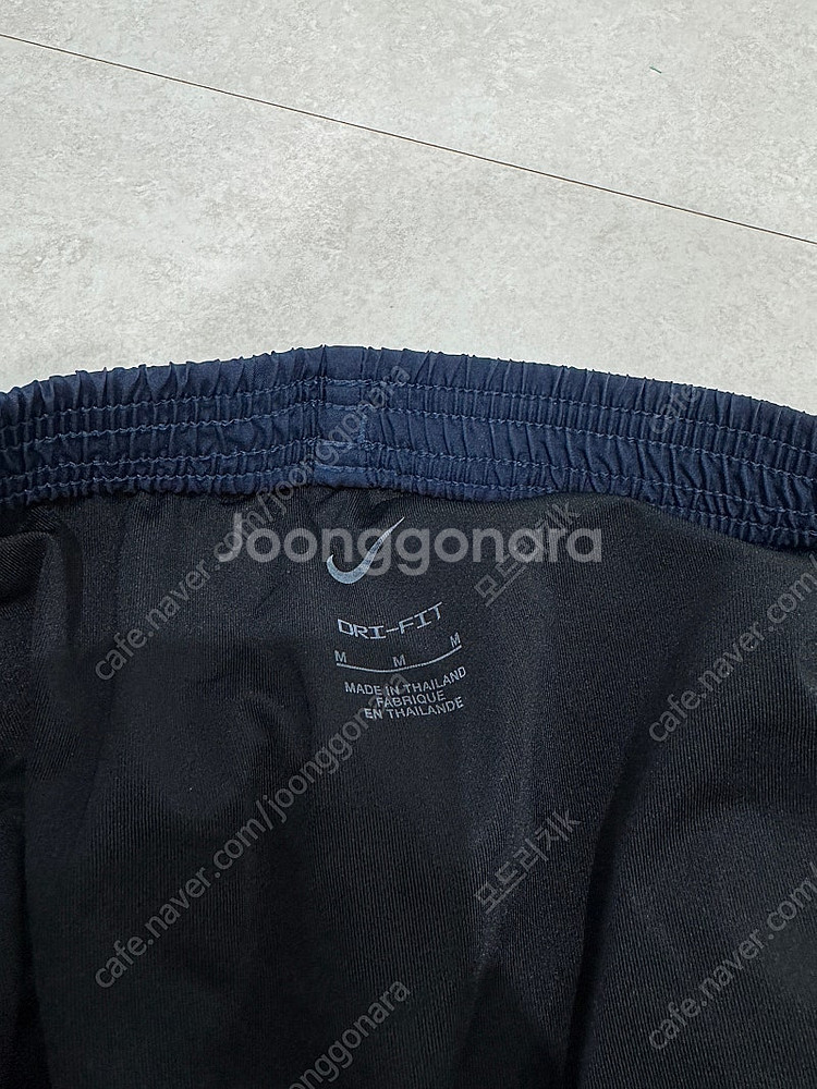 나이키 드라이핏 트랙 클럽 쇼츠 5인치--2