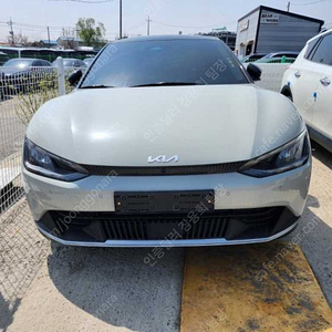 EV6 중고 EV6 중고차 회색 2022년식 65,520km 롱레인지 AWD 에어 개인사업자 소득공제