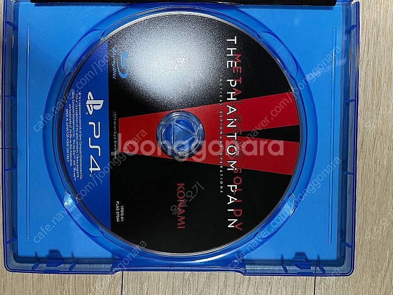 ps4 메탈기어솔리드(더 팬텀페인) 팝니다 .택포--1