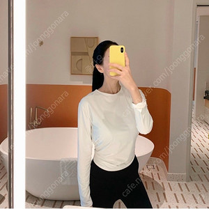 안단테나인 커버업 슬림핏 화이트 새상품 63,000->택포 38,000