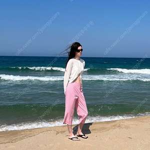 포니테일 체크 카프리 팬츠 (새상품) 킨더살몬 시에 오르 모노하 코스 파르벵 마쥬 산드로 띠어리 스무스무드