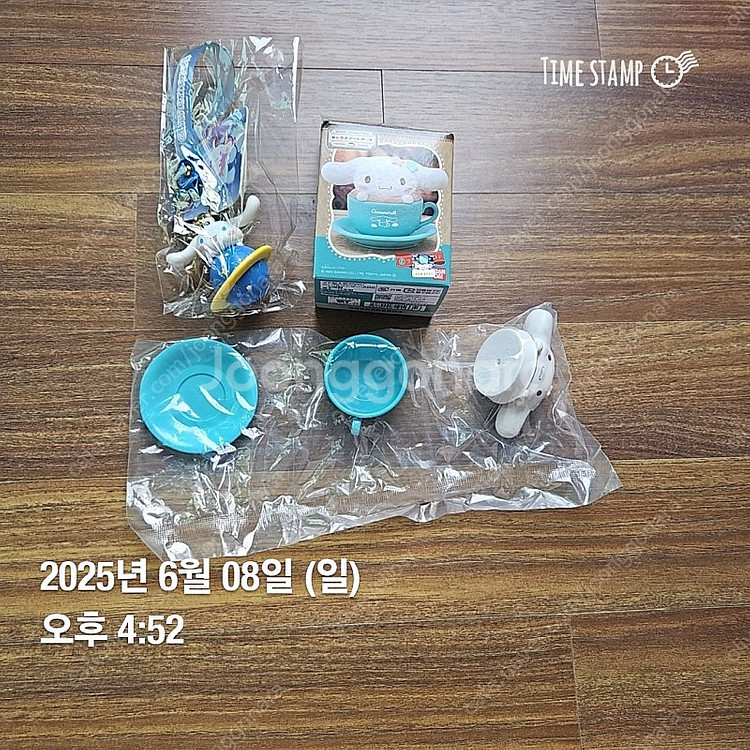 산리오 시나모롤 라떼아트 피규어 + 우주시리즈 키링--0