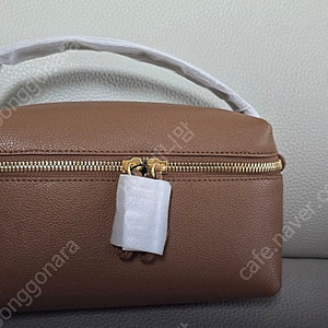 LATT 볼큐브 코스메틱백(카멜)