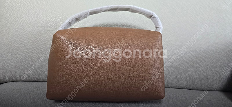 LATT 볼큐브 코스메틱백(카멜)--2