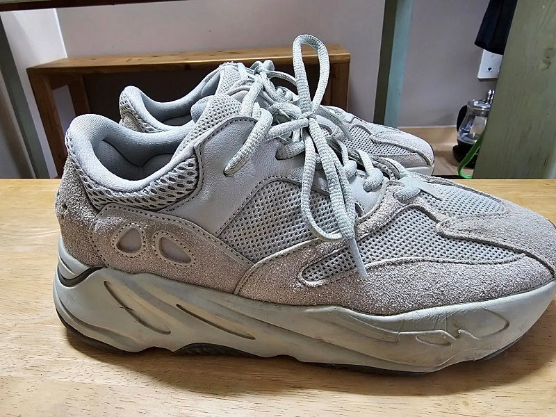 아디다스 이지부스트 700 솔트 이미지