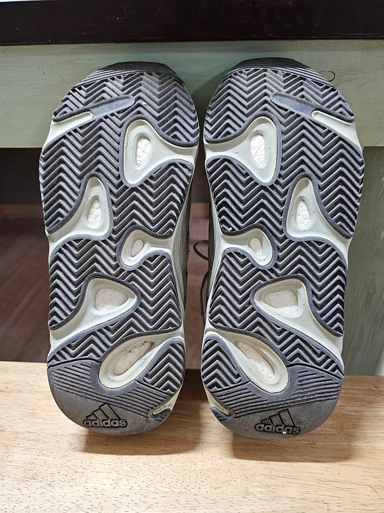 아디다스 이지부스트 700 솔트 이미지