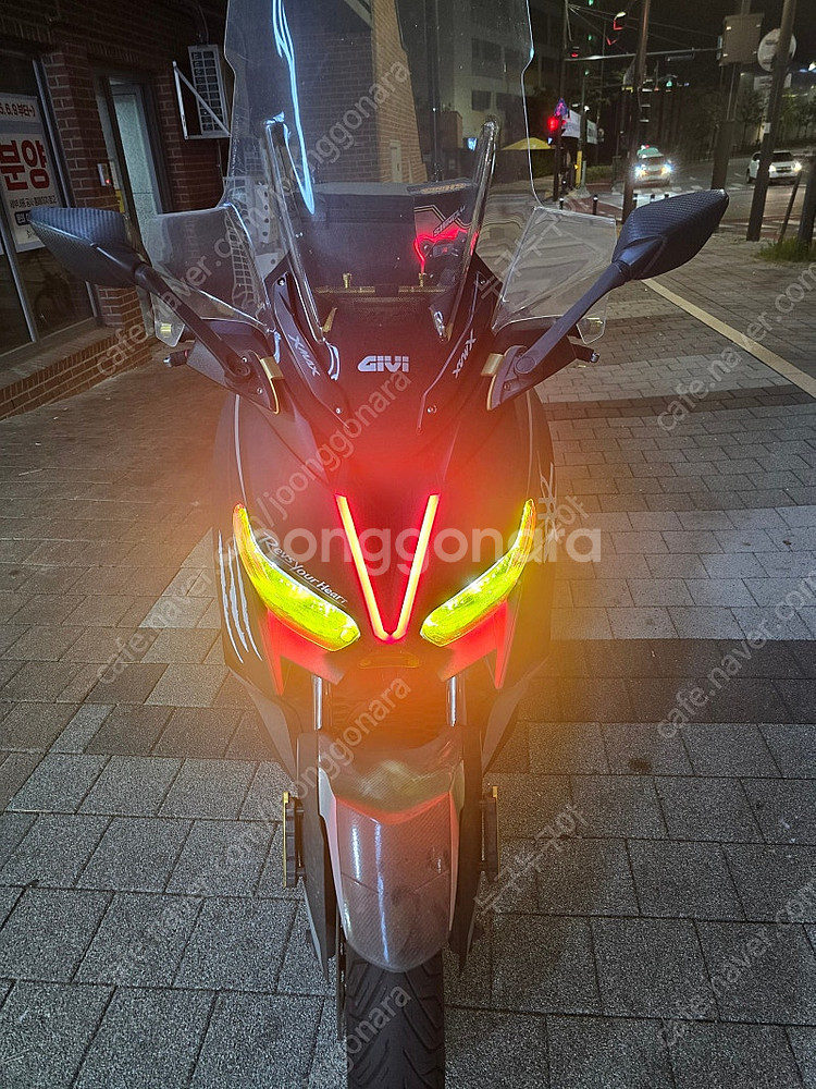 xmax 20년식 팝니다.--0