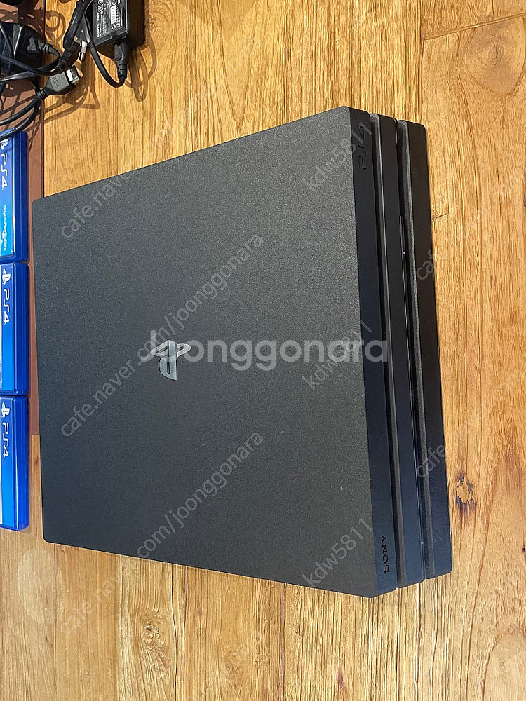 PS4 PRO 2테라+VR1 풀세트 판매합니다.--1