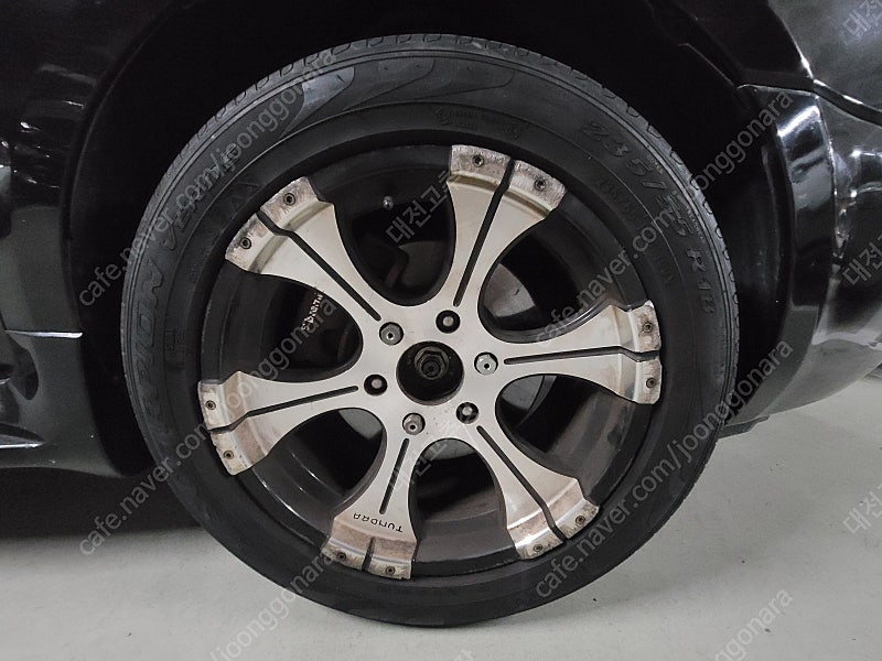 (판매완료)그랜드카니발 툰드라 18인치휠타이어(대품필) 이미지