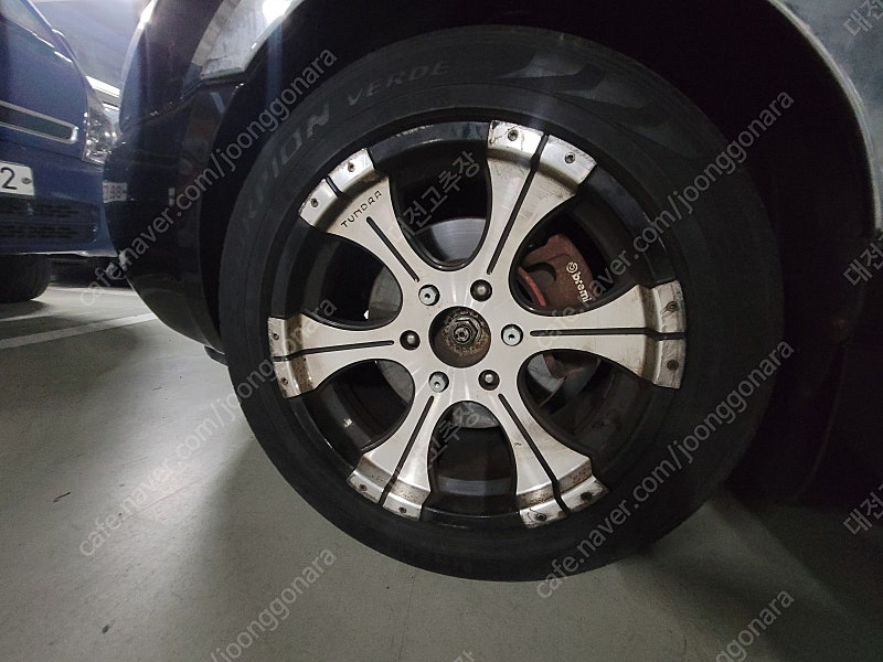 (판매완료)그랜드카니발 툰드라 18인치휠타이어(대품필) 이미지