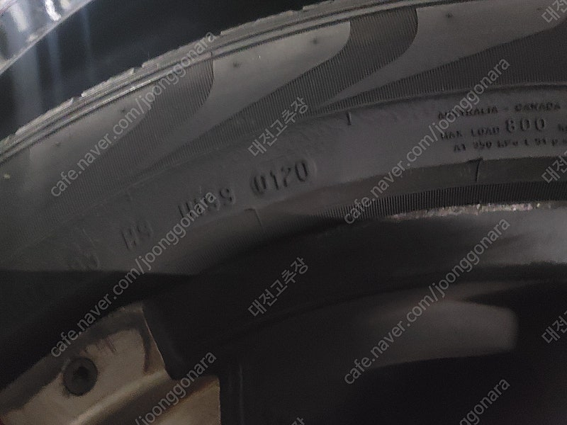 (판매완료)그랜드카니발 툰드라 18인치휠타이어(대품필) 이미지