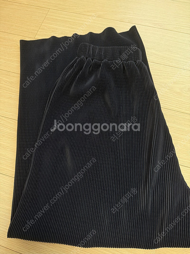 그루밍 에브리웨어 플리츠팬츠 네이비 운포2판매해요^^--0