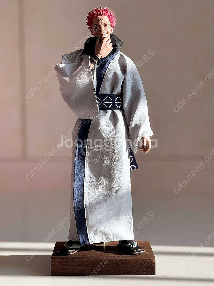 핫토이 피규어 원목베이스 주문 제작--0