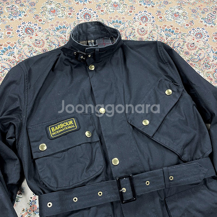 [매우좋은컨디션 38] 바버 인터네셔널 A7 블랙왁스코튼 벨티드자켓--1