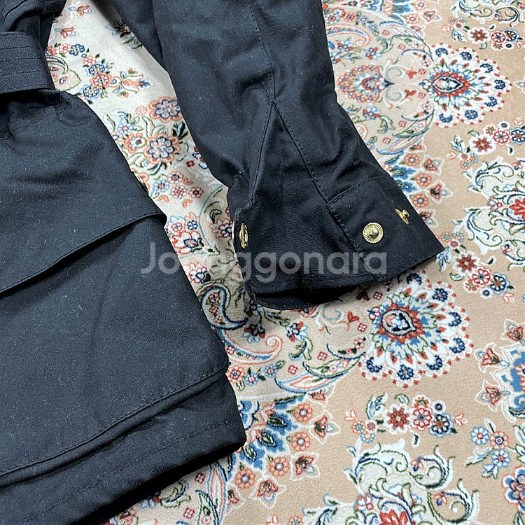 [매우좋은컨디션 38] 바버 인터네셔널 A7 블랙왁스코튼 벨티드자켓--5