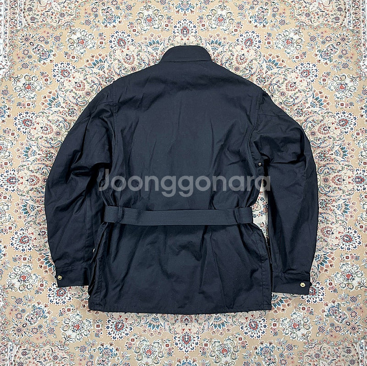 [매우좋은컨디션 38] 바버 인터네셔널 A7 블랙왁스코튼 벨티드자켓--9