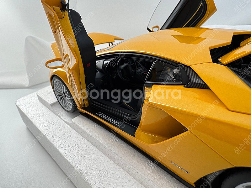 1:18 1/18 오토아트 아벤타도르 S 옐로우 블루 17만--8