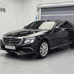 벤츠 E클래스 중고 벤츠 E300 중고 검정색 2019년식 57,619km E300 4MATIC 익스클루시브 중고차직거래장터