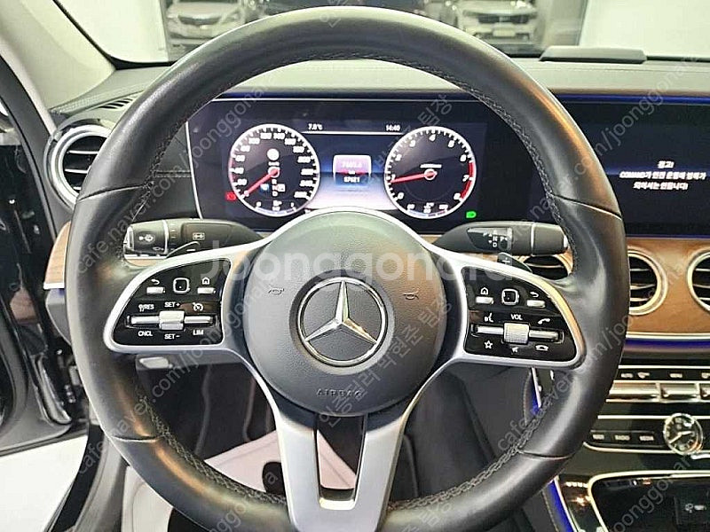 벤츠 E클래스 중고 벤츠 E300 중고 검정색 2019...--9