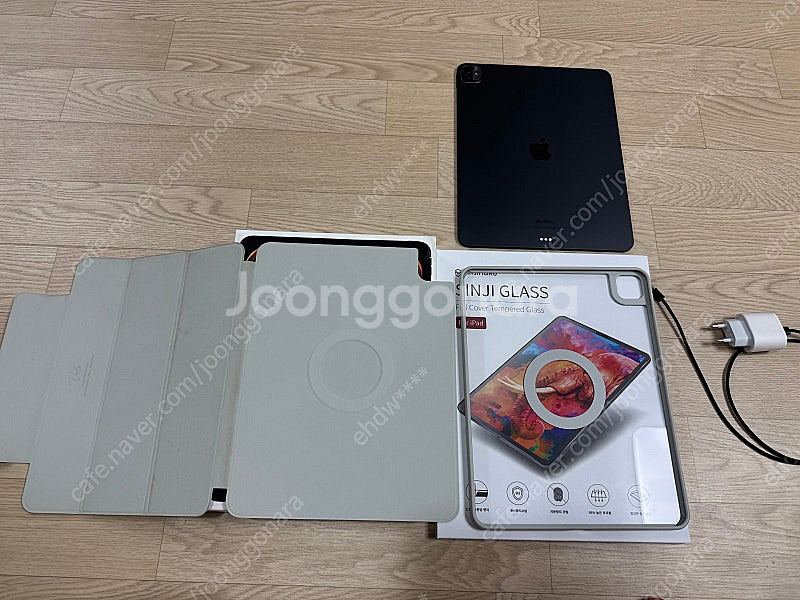 아이패드프로 13인치 M4모델팝니다.(256g 와이파이...--1