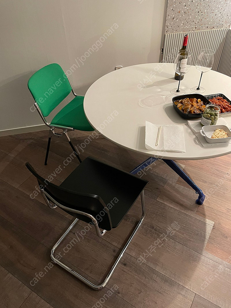 토넷 켄딜레버 체어 판매합니다 이미지