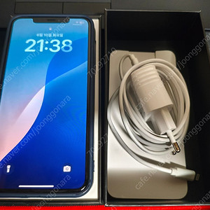 아이폰 11 프로맥스 256GB 팝니다.