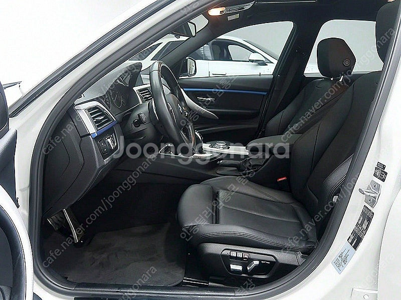 BMW 3시리즈 중고 BMW 320d 중고승용차 3시리즈 중고차 흰색 2017년식 75,730km 320i M 스포...--7