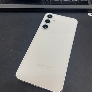 갤럭시S23FE 크림 256GB 무잔상 상태좋은 중고31만팝니다