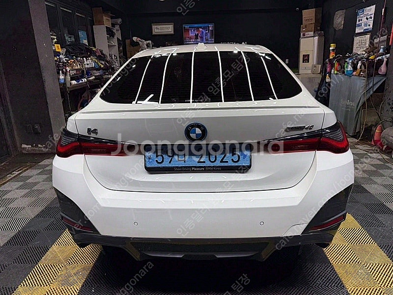 BMW i4 중고 i4 중고차 흰색 2022년식 31,...--3