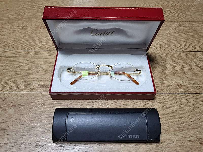 새 상품 상태 까르띠에 산토스 유광 골드 티타늄 무테 ...--9
