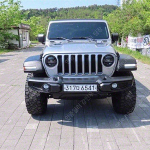 지프 랭글러 중고 랭글러 루비콘 중고 2018년식 71,599km 2.0 루비콘 4도어 중고자동차