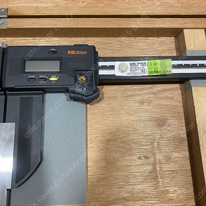 미쓰도요/mitutoyo 카본 파이버 캘리퍼스 552-304-10(1000mm) 중고 판매