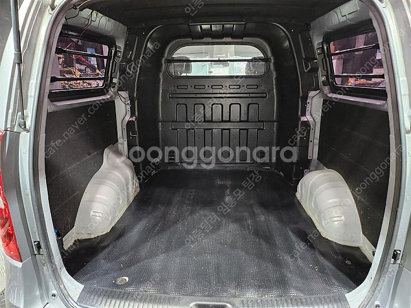 그랜드 스타렉스 5밴 중고차 스타렉스 중고 가성비차량 회색 2018년식 17,265km 5인승 모던 중고차구매--6