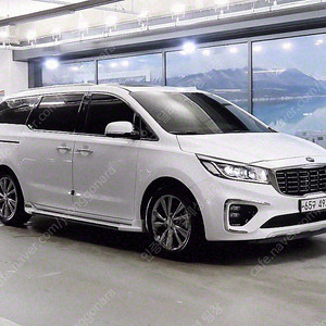 카니발 9인승 중고 더 뉴 카니발 중고차 흰색 2019년식 35,107km 가솔린 9인승 노블레스 스페셜 중고자동차