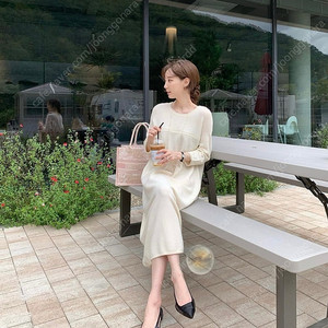 오칸 엔돌핀오 블러쉬드 니트원피스
