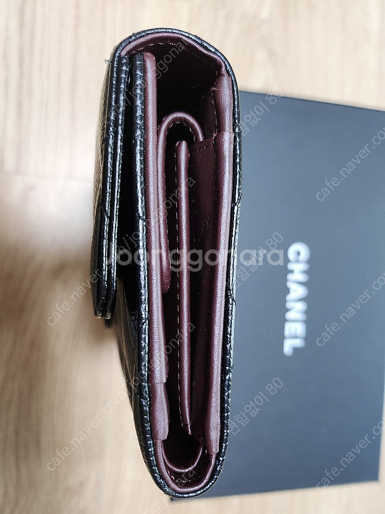 샤넬 클래식 캐비어 플랩 장지갑--1