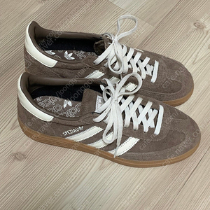 아디다스 스페지알 230
