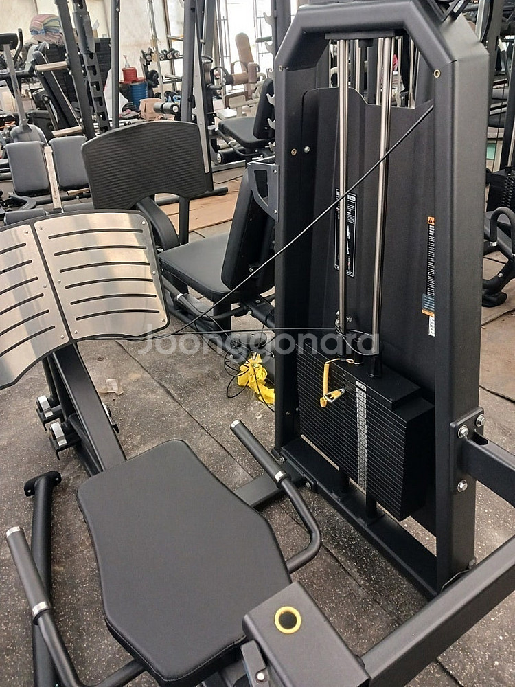 레그프레스, 펙덱플라이, 케이블크로스오버 웨이트머신 3...--0